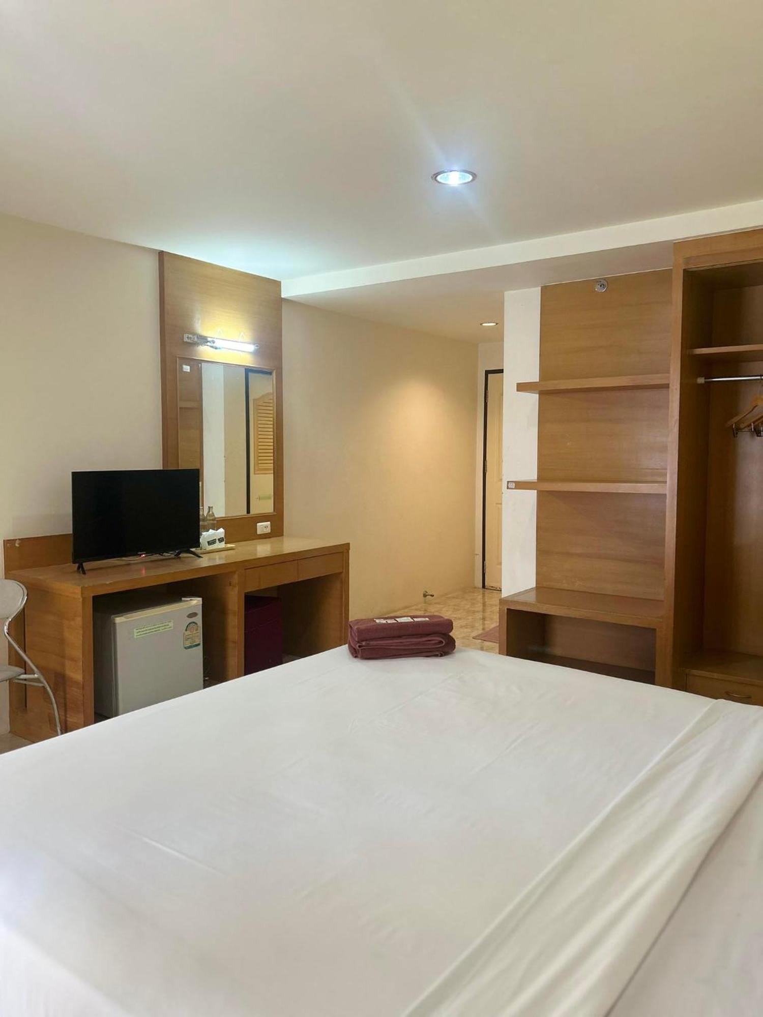 Pearl Place Hotel Hat Yai Bagian luar foto