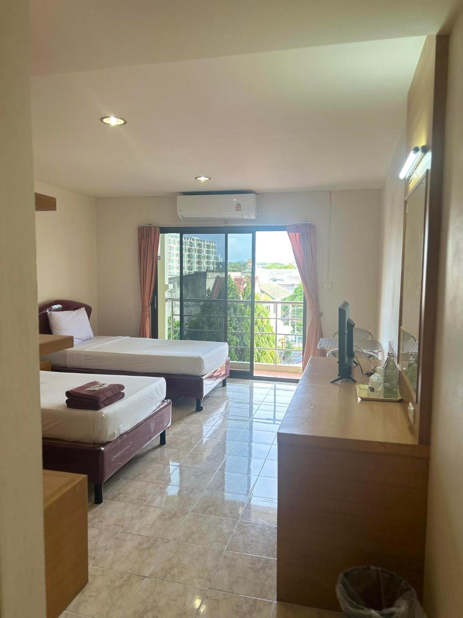Pearl Place Hotel Hat Yai Bagian luar foto
