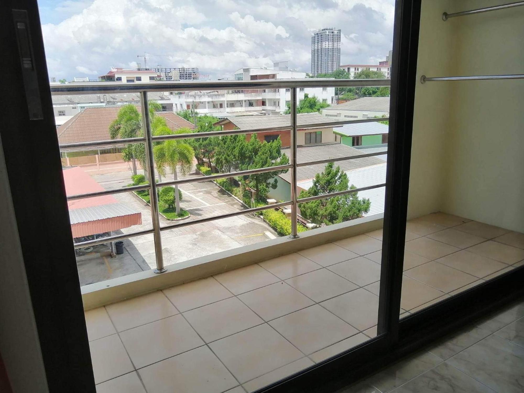 Pearl Place Hotel Hat Yai Bagian luar foto